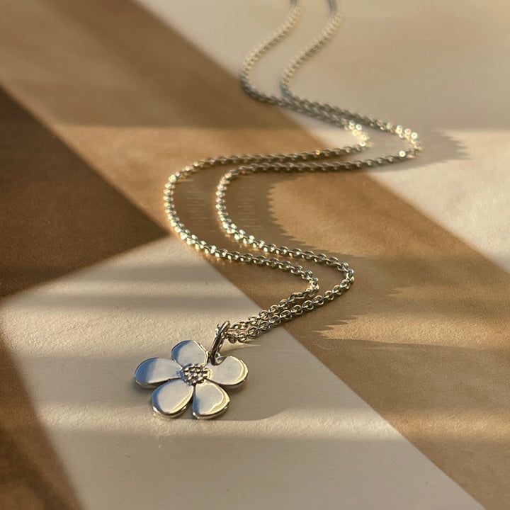 Pansy - Chain with pendant Silver