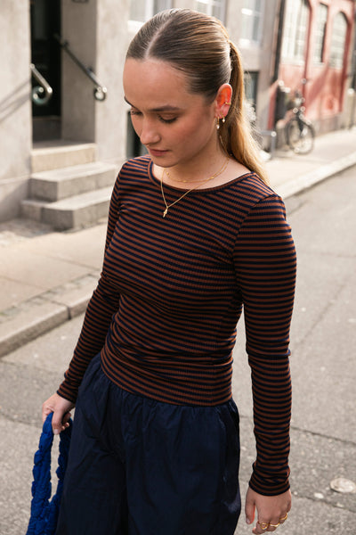 Sistie Fashion - Brown striped long sleeve