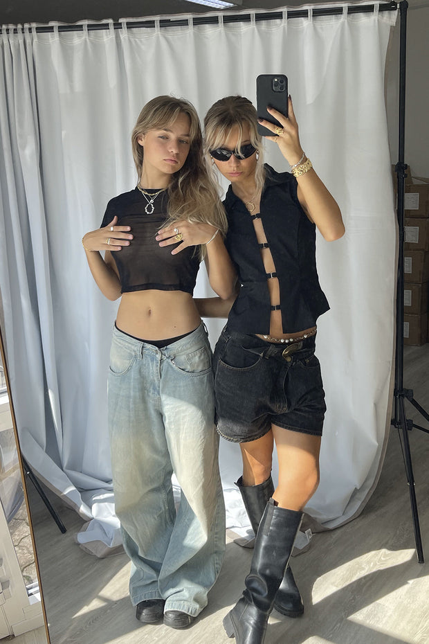 Xenia & Lisa X Sistie - Sort T-shirt